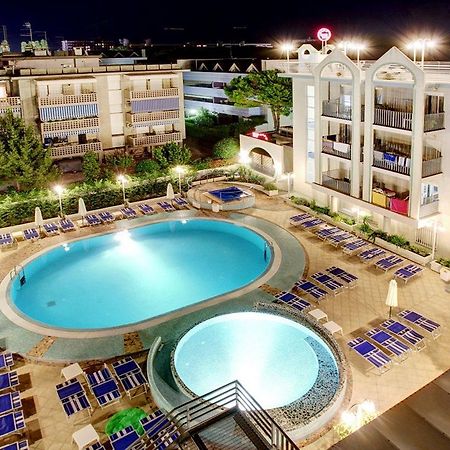 Hotel Palace Lignano Sabbiadoro Exterior foto